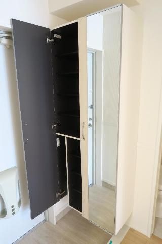 玄関収納もばっちりです