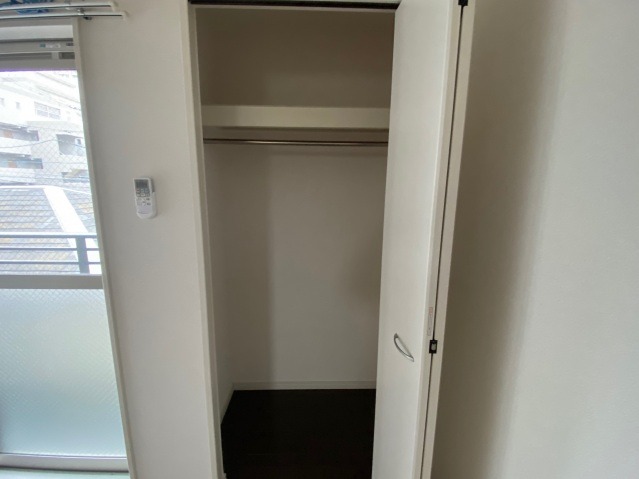 お荷物はこちらへ。
