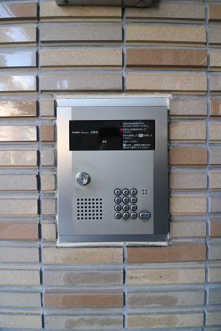 オートロック付きで女性の方にもご安心頂けます