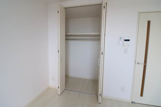 衣類等はこちらまで