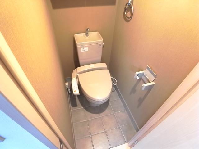 ウォシュレット付きで快適です