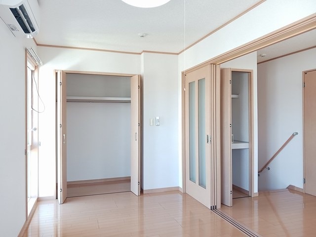 お荷物はこちらへ。