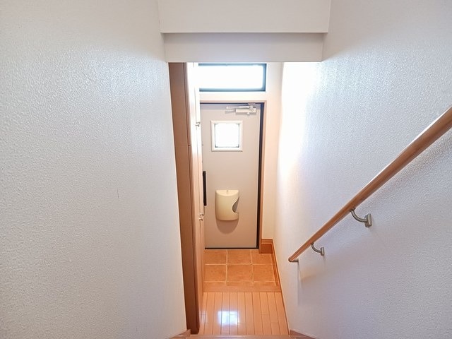 玄関はこんな感じです。