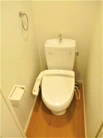 ウォシュレット完備。