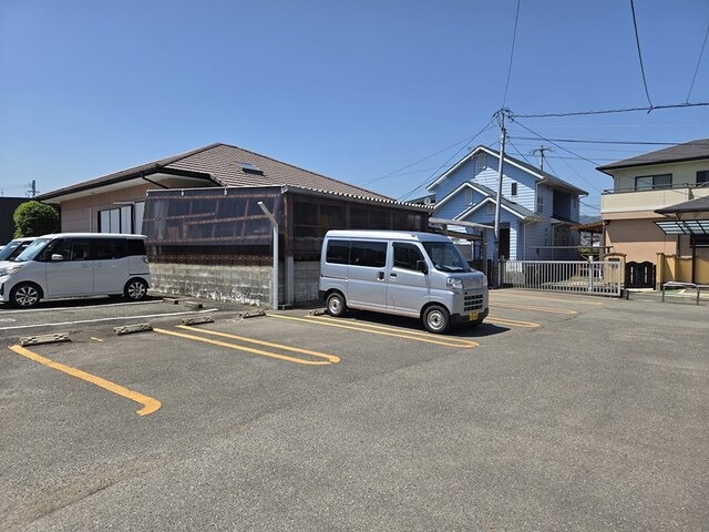 敷地内駐車場もございます