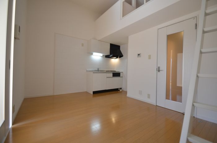 広々とした明るいリビングです