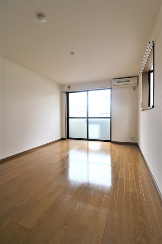 家具の配置がしやすいお部屋です。