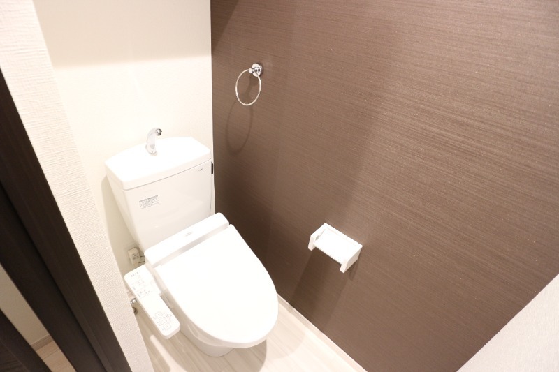ウォシュレット完備。