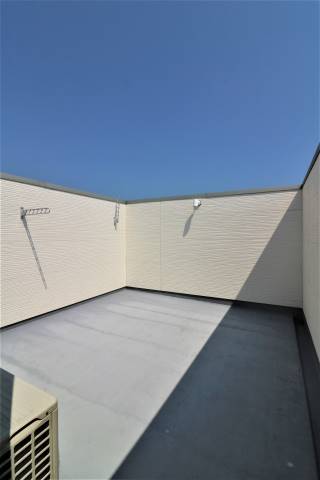 ルーフバルコニー付き