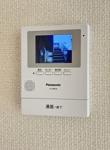 モニター付きインターホンで安心です