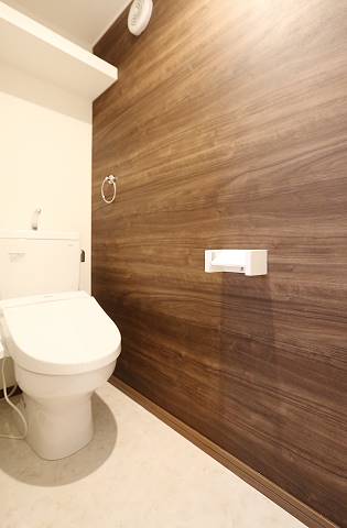 ウォシュレット完備。