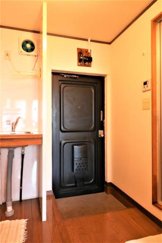 玄関はこんな感じです