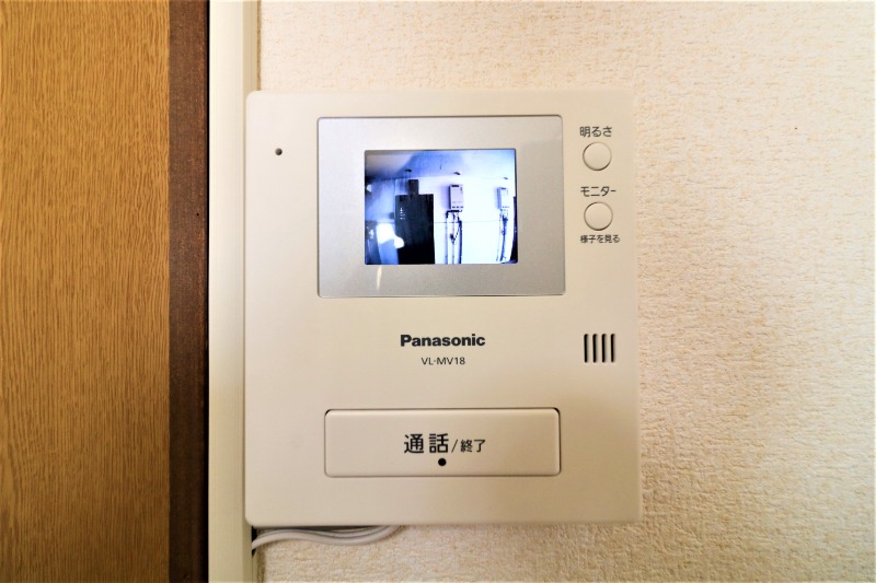 モニター付きインターホンで安心です