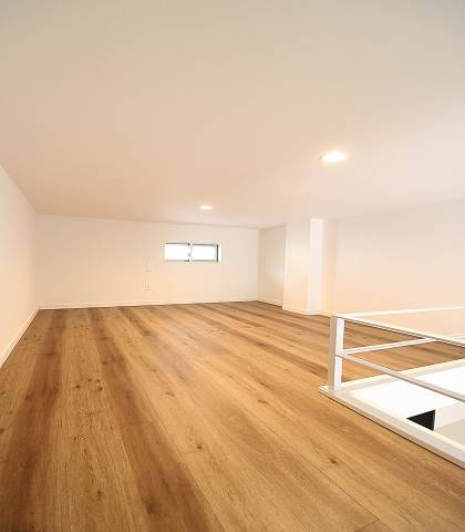 ロフトもでもゆったりくつろげるスペースございます