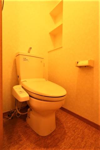 ウォシュレット付きで快適です