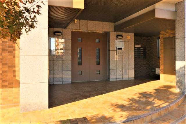 お出迎えはこちらで