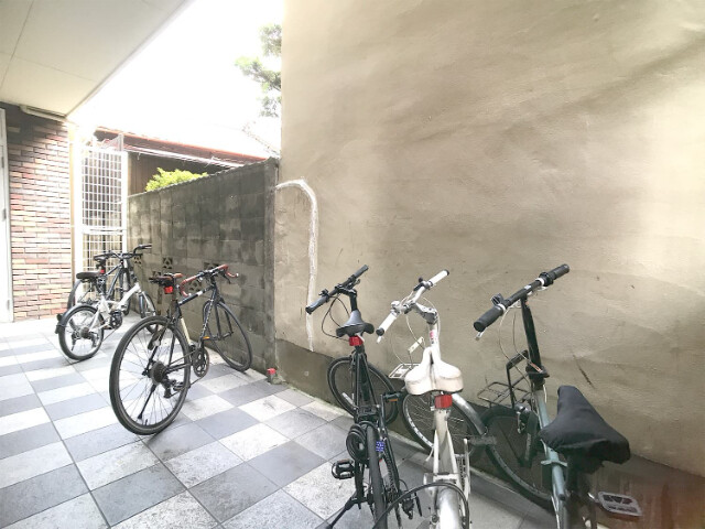敷地内・建物