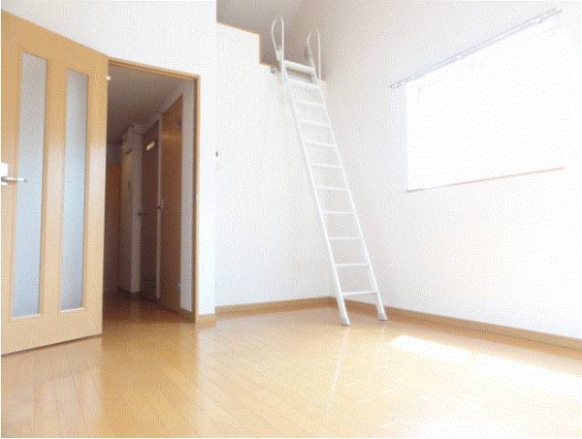 キレイなフローリングですね