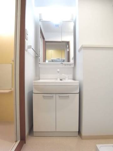 独立洗面台もしっかりと。