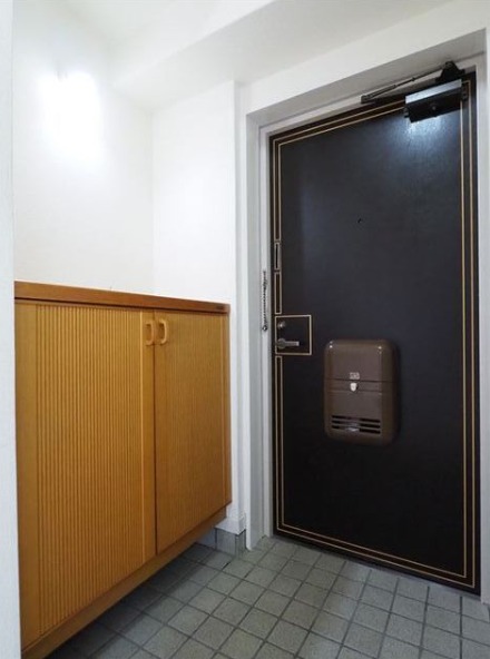 玄関はこんな感じです。