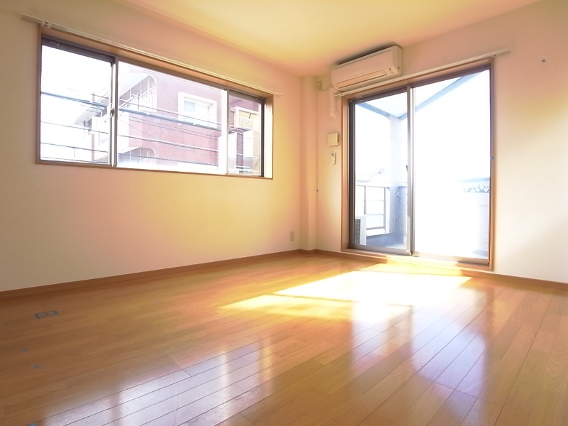 家具の配置がしやすいお部屋です。