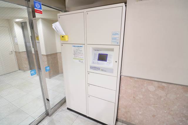 宅配ボックス完備