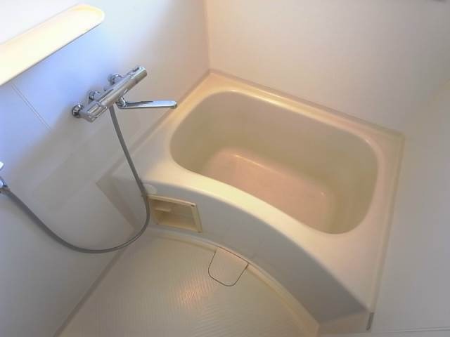 キレイなバスルームでゆっくりと過ごして下さい