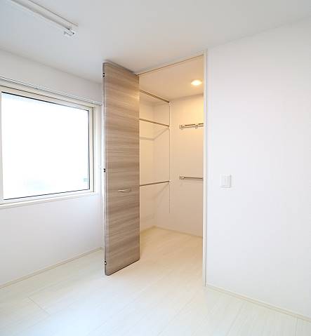 収納スペース豊富なお部屋です。