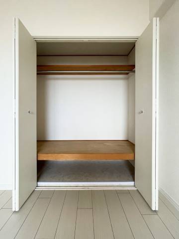 お洋服が多い方でも安心の収納力