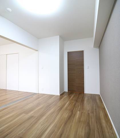 こちら寝室にいかがでしょうか？