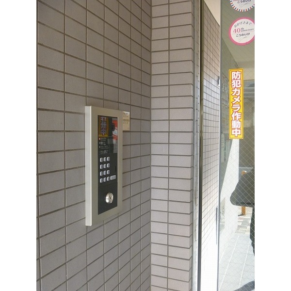 TVモニター付きオートロックで安心です