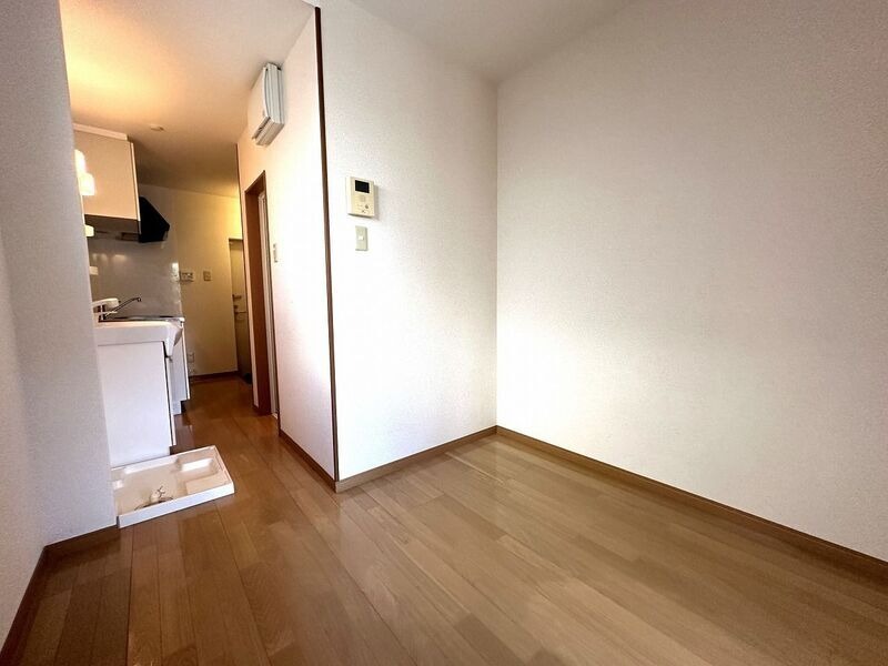 こちらもフローリングです