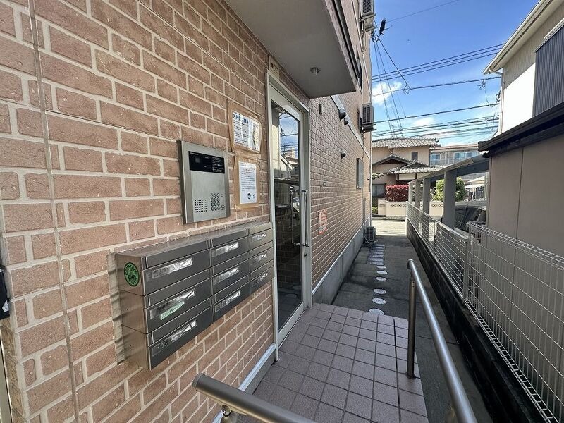 オートロックの入り口で安心です