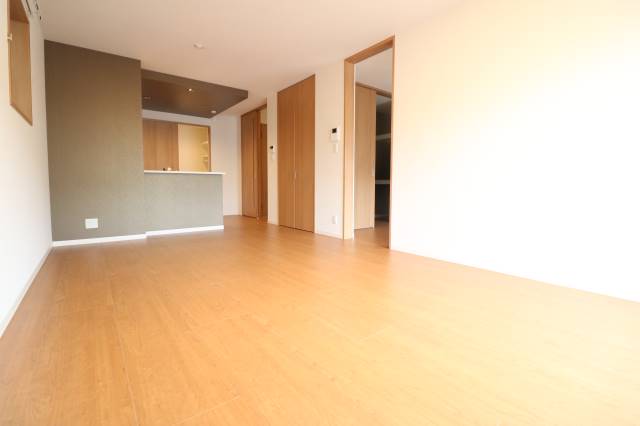 家具の配置がしやすいお部屋ですね