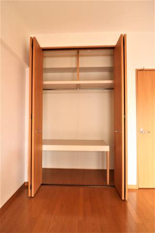 お洋服が沢山入ります。