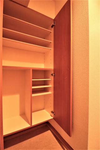 玄関収納もばっちりです。