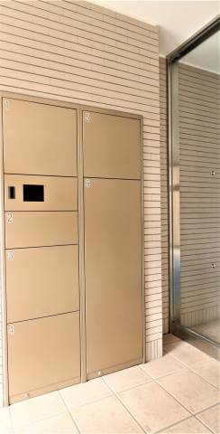 宅配ボックス設置済みです。