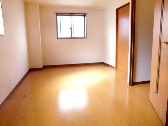 明るいお部屋です