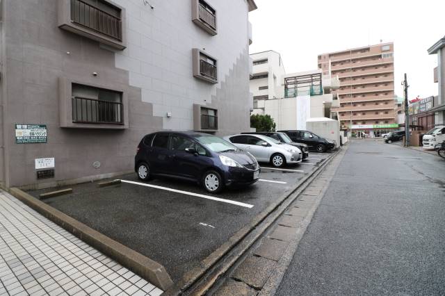 敷地内駐車場もとれますよ。