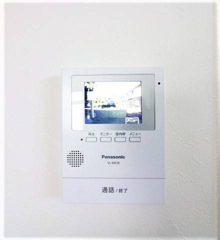 モニター付きインターホンで安心です