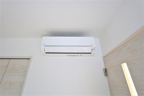 エアコン完備で年中快適に過ごせます