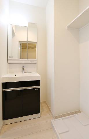 三面鏡はなにかと助かりますね