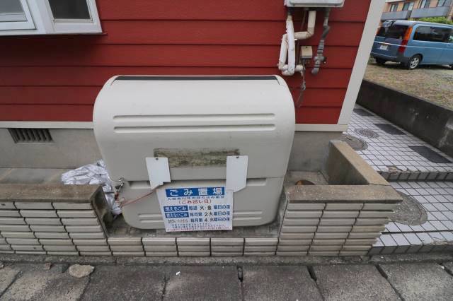 専用ゴミ置き場がございます