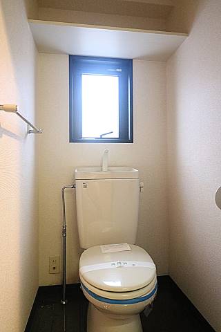 清潔感のあるトイレです