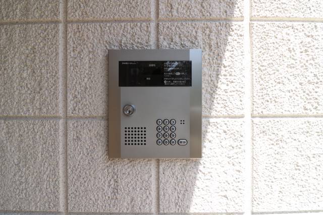 来訪者の顔が確認できるので安心です