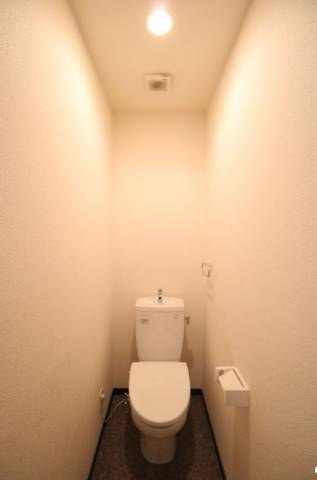 ウォシュレット付きで快適です