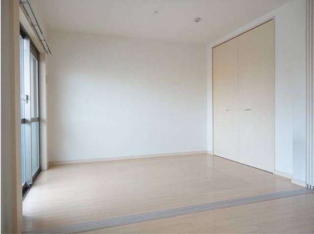 明るいお部屋です