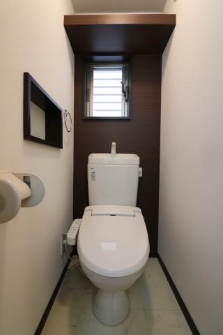 温水便座付きです