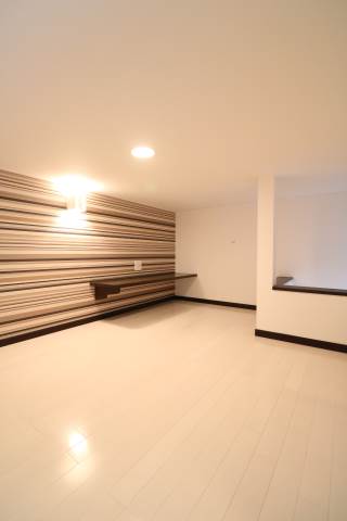 こちらは寝室にいかがでしょうか