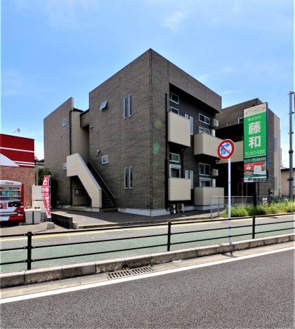 歩いていても目につきます